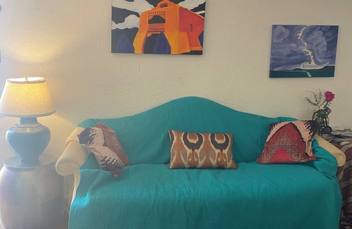 Downtown Albuquerque Casa | Casita de flor Azul - Cozy Urban Casita