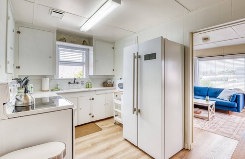 Lincoln City Cabaña | Casita Del Mar | Walk to Beach + Game Room Fun
