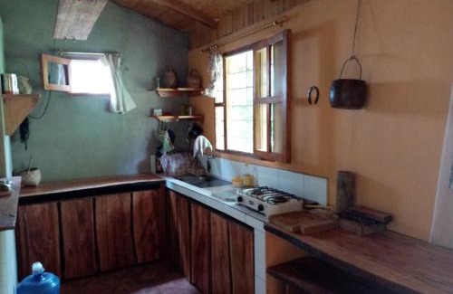 Mindo Chalet De Esquí | Casita in Mindo village, Ecuador