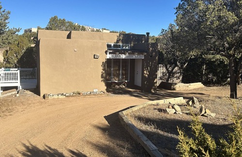 Northeast Santa Fe Cabaña | Casita in Private Wooded Area