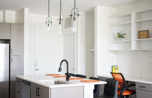Milwood Apartamento | Casita Longhorn - 10 mins from Q2 - Boats for Rent
