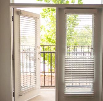 McNeil Apartamento | Casita Longhorn Near Q2, Domain - Pool Access