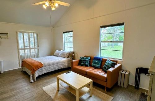 Taylor Casa | Casita Nueces