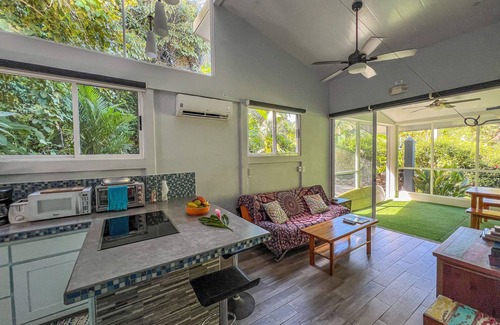 Langostino Casa | Casita Pilon private jungle paradise