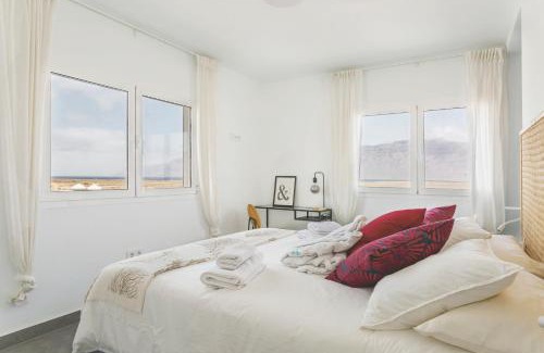 Teguise Casa | Casita San Juan, near Famara Beach, Surf, Kite, Hike