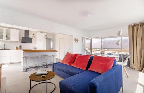 Teguise Casa | Casita San Juan, near Famara Beach, Surf, Kite, Hike