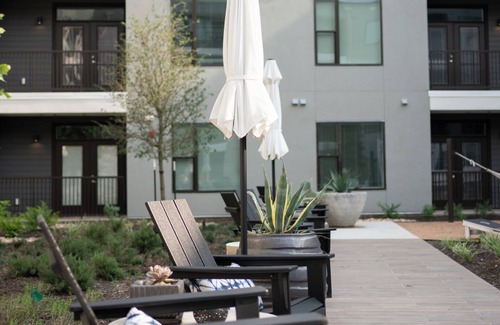 Milwood Apartamento | Casita Verde - near Q2 and Domain - King Suite