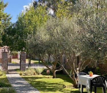 Carhué Apartamento | Casitas El Lago