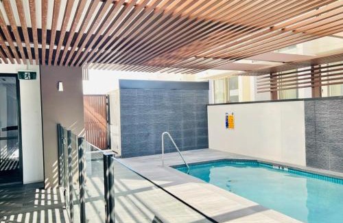 Toowong Apartamento | CASSA TOOWONG - Convenient 1B Apt at Central Location with Parking Managed by The Cassa
