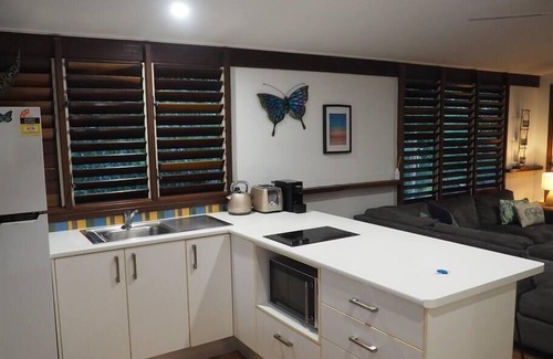 Mission Beach Casa | Cassawong Cottages - Butterfly - 2 Bed Spa