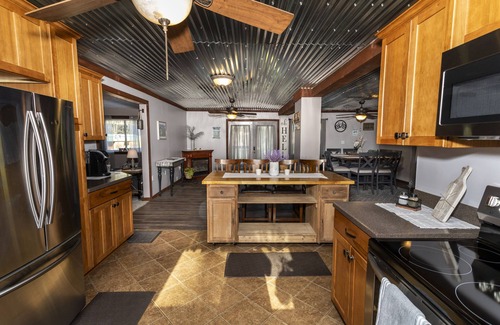 Confluence Cabina | Casselman Cabin Retreat