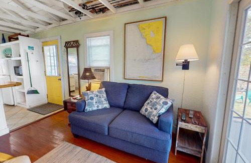 Bradenton Beach Casa | Cast- Net Cottage