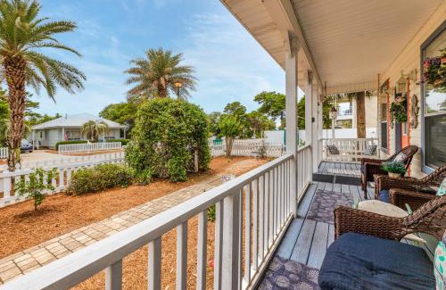 Crystal Beach Casa | Castaway Cottage