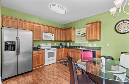 Lake Norman of Catawba Casa | Castaway Cove Lake Norman NC - Beautiful Lake Front Vacation Home!