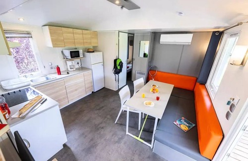 Sainte-Catherine-de-Fierbois Casa | Castel Camping Parc de Fierbois ***** - Mobile home - 3 bedrooms - 1 bathroom - Comfort - 6 people