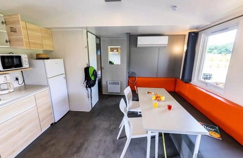 Sainte-Catherine-de-Fierbois Casa | Castel Camping Parc de Fierbois ***** - Mobile home - 3 bedrooms - 1 bathroom - Comfort - 6 people
