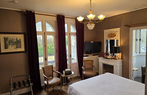 Bayeux Casa | Castel Bayeux Guesthouse