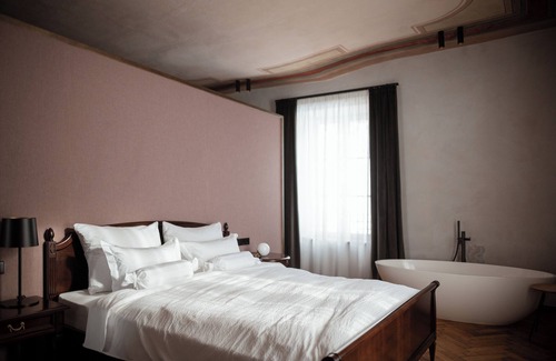 San Lorenzo di Sebato Hotel | Castel Maurn