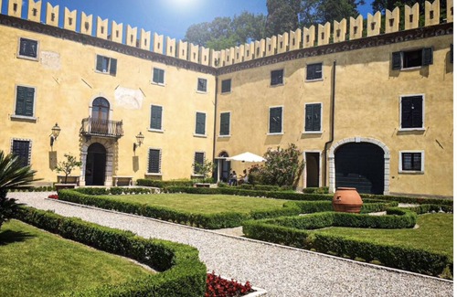 Cola Apartamento | Castel1500 in the historic center