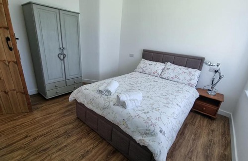 Bodffordd Casa | Castell