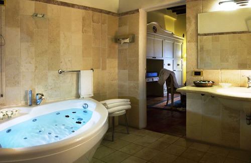 Ponte di Gabbiano Hotel | Castello di Leonina Relais