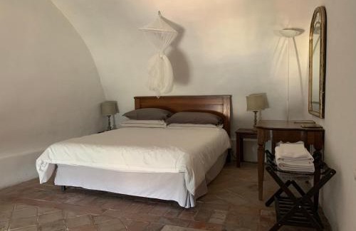 Cassia Casa | Castello Farnese, Roma, sulla Via Francigena