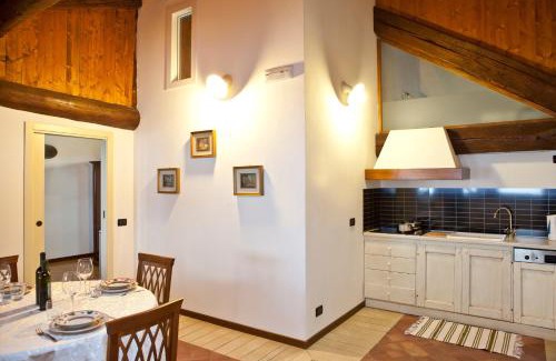 Peschiera Maraglio Apartamento | Castello Oldofredi