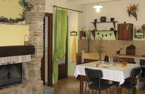 Cagli Apartamento | Castellonesto-IRIS-estudio