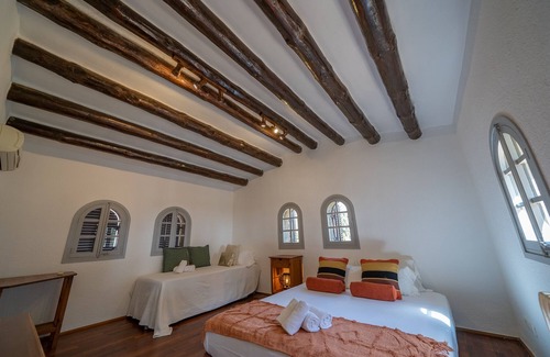Santa Susanna Otro | Castillo Can Xirau, Propiedad Exclusiva con piscina & aircon