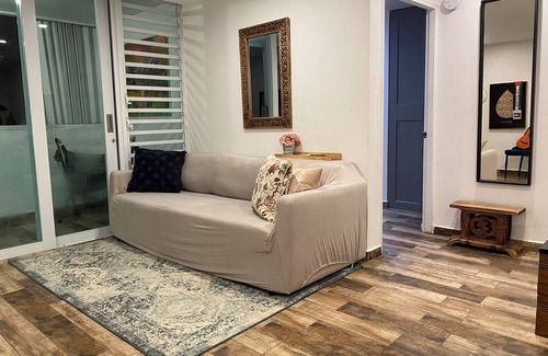 San Mateo Apartamento | Castillo del Parque Stylish 2bed Apt