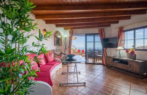 Tias Apartamento | Castillo Lanzarote Villa Bentley - Luxury Villa -sleep in a volcanic cave