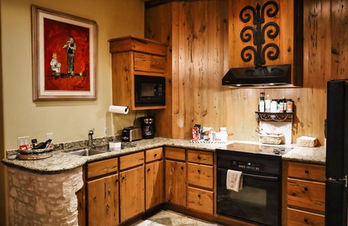 Comanche Canyon Ranch Apartamento | Suite romántica y acogedora del castillo