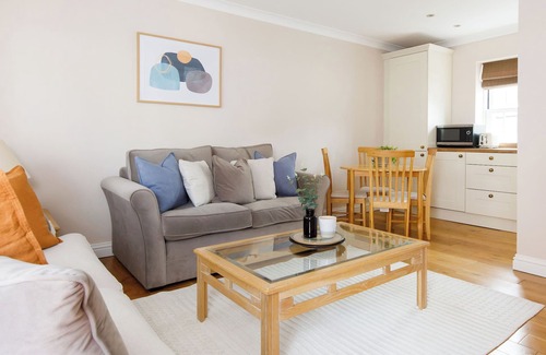 Lewes Casa | Castle Bank Terrace - just a few minutes walk to the high street
