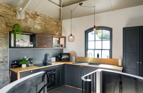 Portreath Otro | Castle by the Beach with Sea Views, Portreath