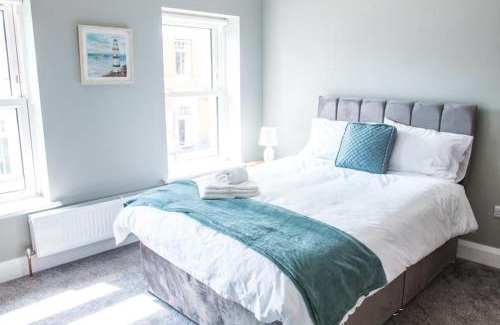 Londonderry Hotel | Castle gate lodge