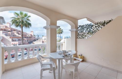 Los Cristianos Apartamento | Castle Harbour