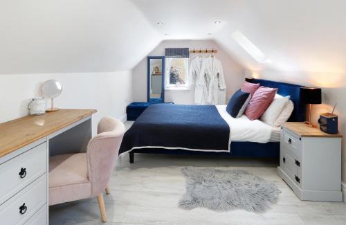 Chipping Campden Casa | Castle Hideaway in the Cotswolds
