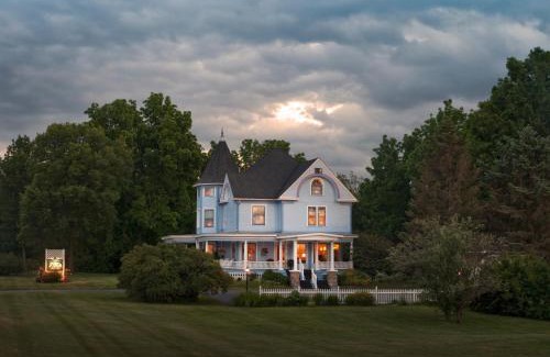 Allegan Cama Y Desayuno | Castle in the Country Bed & Breakfast Inn