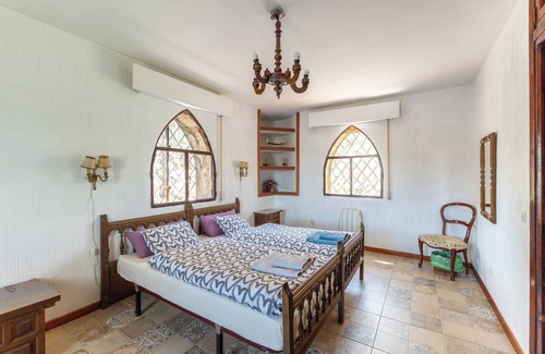 El Barraco Otro | Castillo 'Isla Del Burguillo' con terraza privada, jardín privado y Wi-Fi