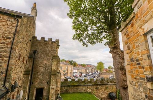 Bishop Auckland Cabaña | Castle Keep at Stanhope Castle