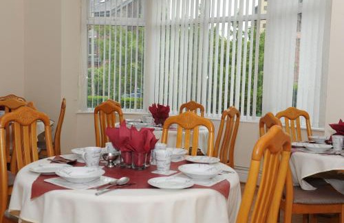 Liverpool Casa | Castle Lodge Guest House 86-88 Sheil Rd L6 3AF