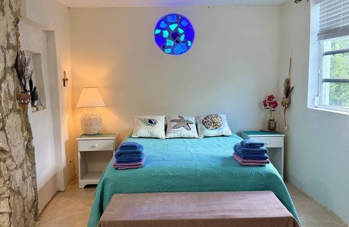 Tarpum Bay Otro | Castillo MacMillan-Hughes, una hermosa casa en Tarpum Bay, Eleuthera