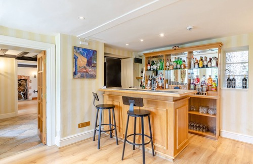 Nether Stowey Casa | Castle of Comfort - Nueve Habitaciones Casa, Capacidad 18