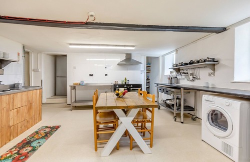 Nether Stowey Casa | Castle of Comfort - Nueve Habitaciones Casa, Capacidad 18