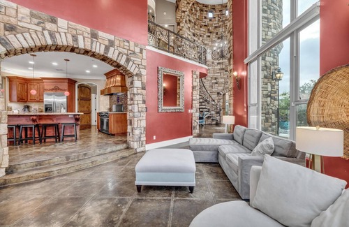 Ramona Casa | Castle on a hill, breathtaking views, surrounded with pools, trees, and lawn