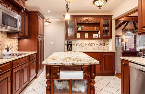 McArthur Casa | Home-Lujoso-Baño Privado-Enchanted Estate