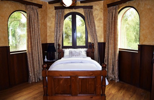 Berat Hotel | Castle Park