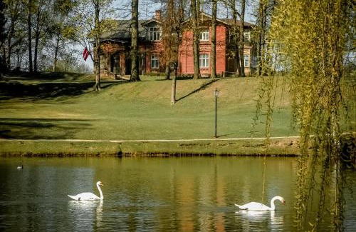 Cesis Apartamento | Castle Park Apartment with sunset veranda