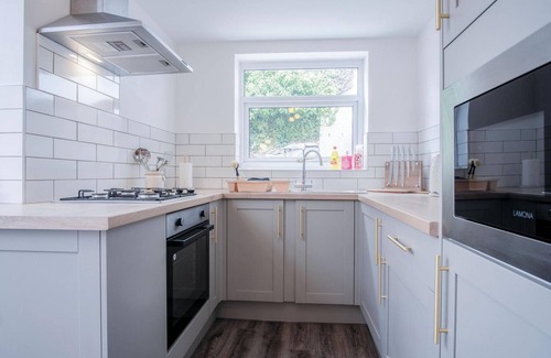 Mumbles Casa | Castle Square - 2 Bedroom Holiday Home - Mumbles