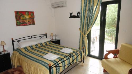 Paralio Astros Apartamento | Castle View Studios